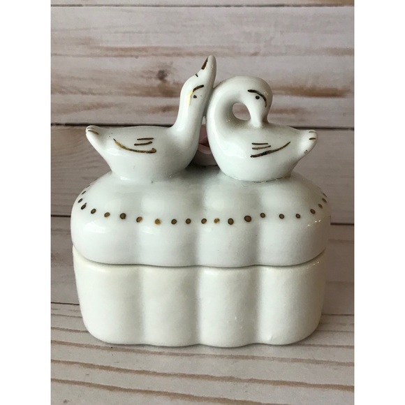 Vintage Heart Shaped Double Swan and Rose Trinket Box - Picture 2 of 5